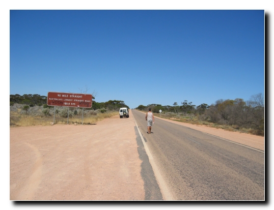 03 2000km Nullabor Plain